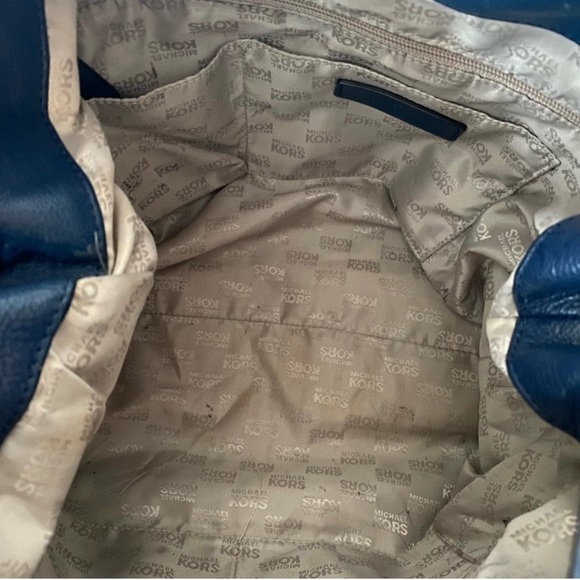 Michael Kors Large Navy Leather Shoulder Purse & Handbag EUC - Picture 4 of 5